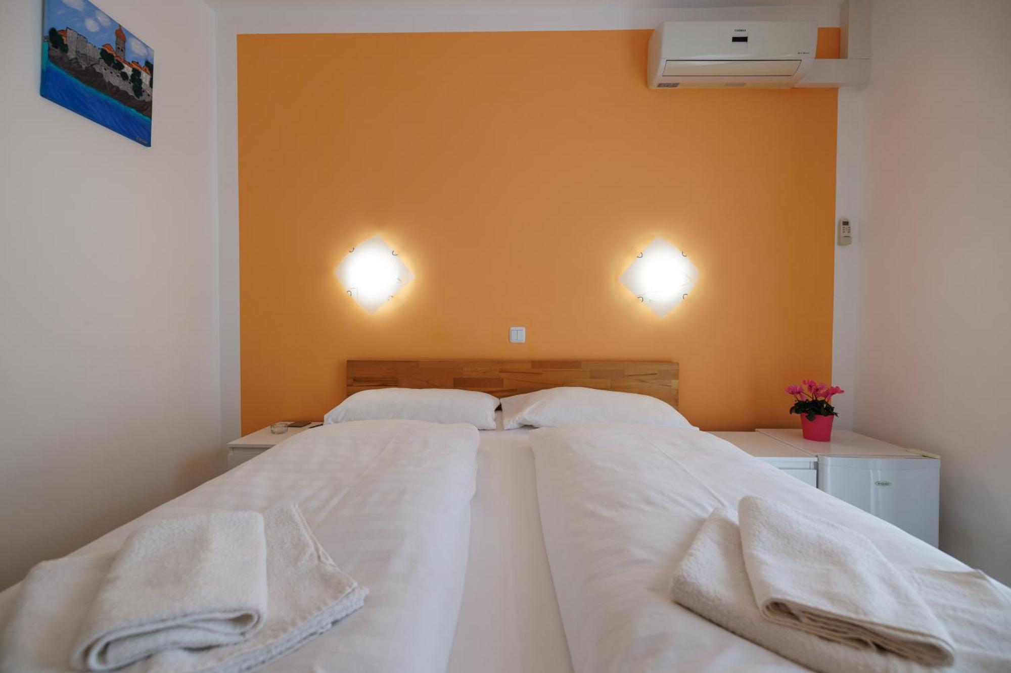 Guesthouse Halilagic Krk Town Exteriör bild