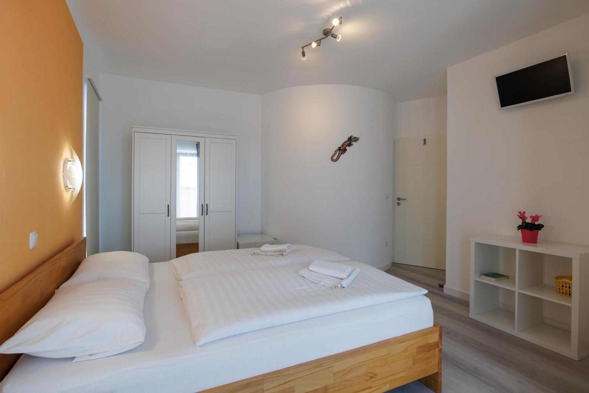 Guesthouse Halilagic Krk Town Exteriör bild