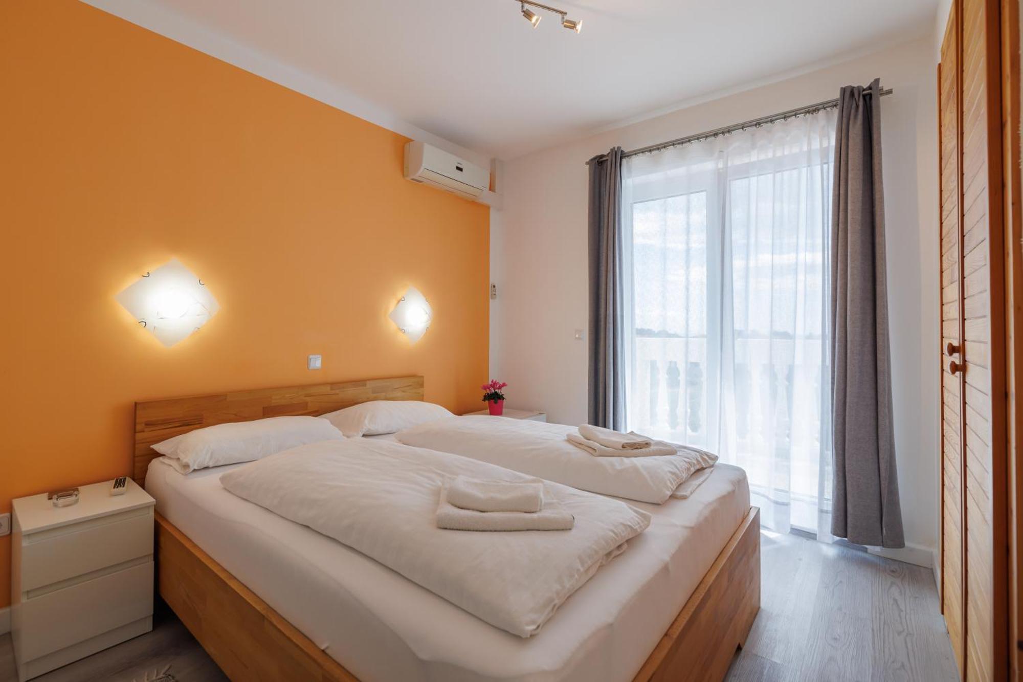 Guesthouse Halilagic Krk Town Exteriör bild