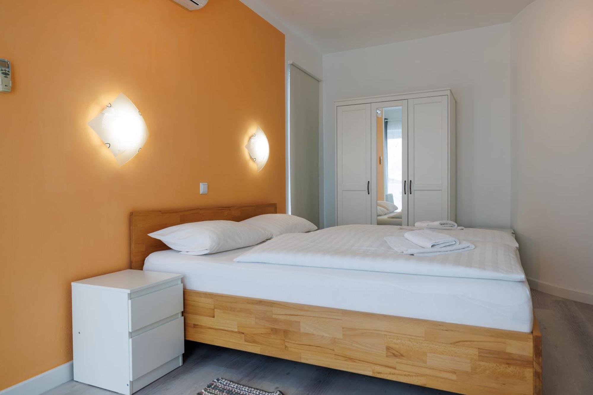 Guesthouse Halilagic Krk Town Exteriör bild