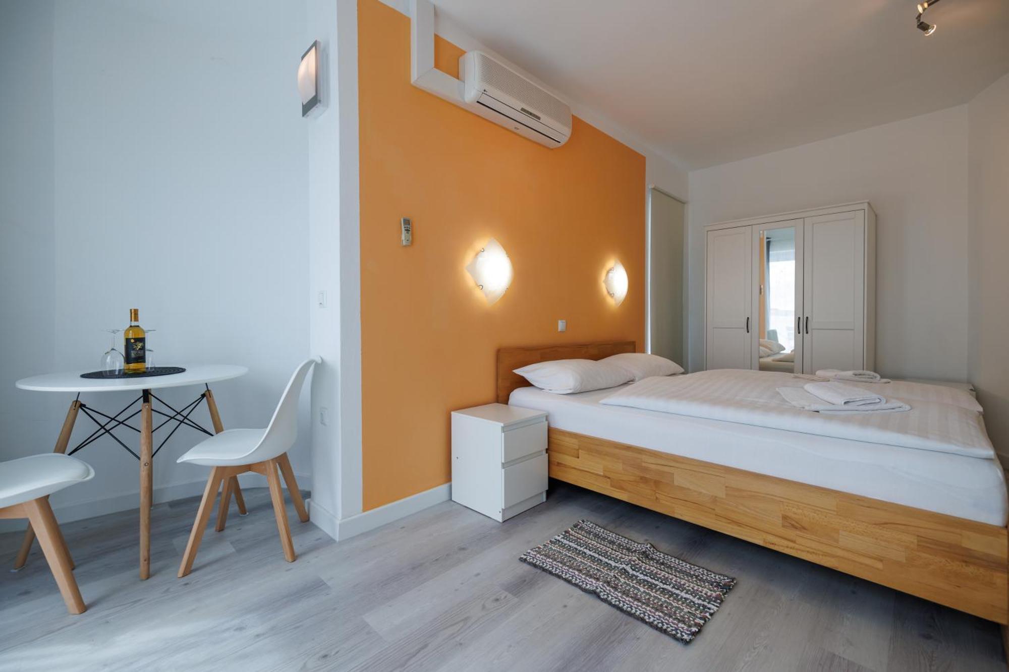 Guesthouse Halilagic Krk Town Exteriör bild
